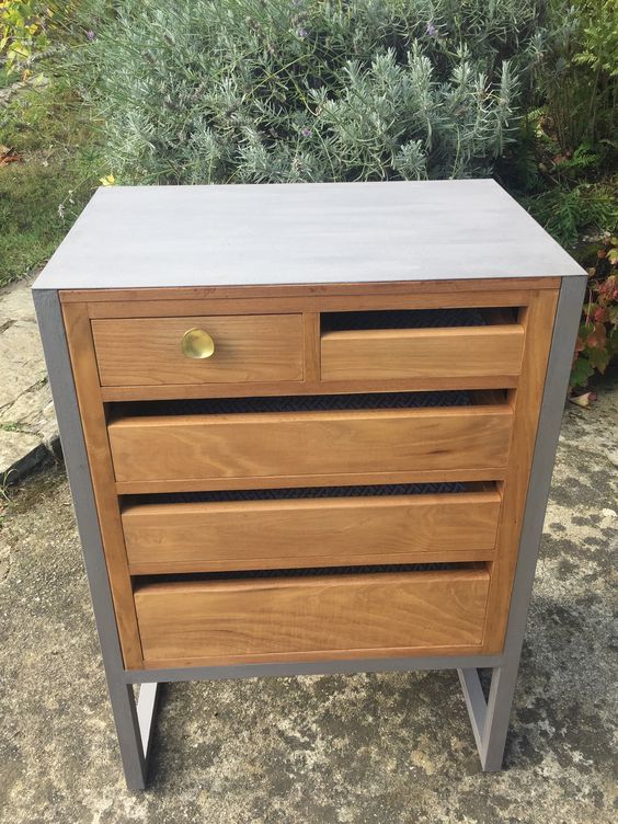 Comoda cajones, castaño-hierro, para Anna interiorismo